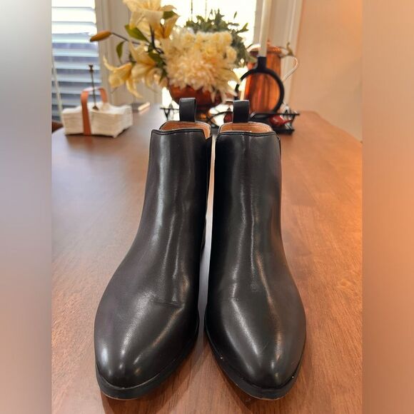 Elegant Black Slip-On Ankle Boots Block Heel Size 8.5 Workwear Minimalist J.Crew - Picture 8 of 8